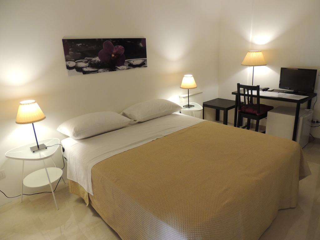 Hotel Domus Tarento Habitación foto
