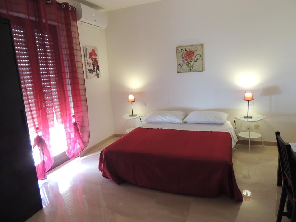 Hotel Domus Tarento Habitación foto