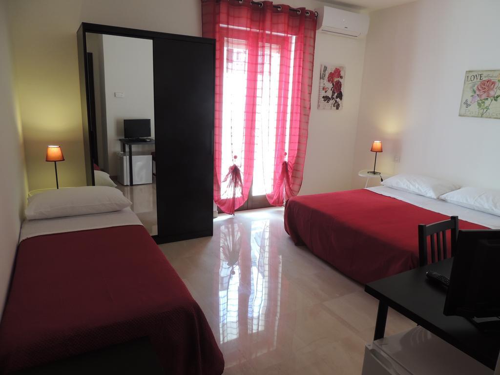 Hotel Domus Tarento Habitación foto